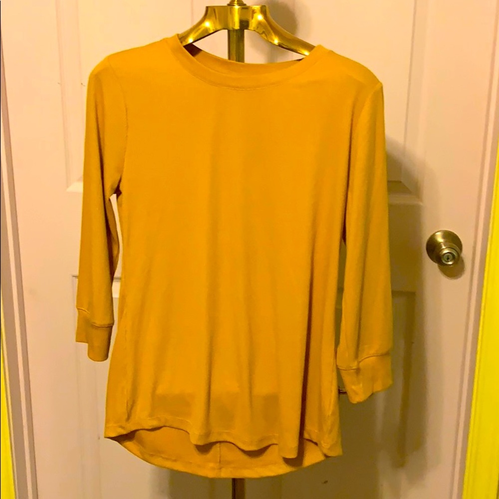 Gold pull over